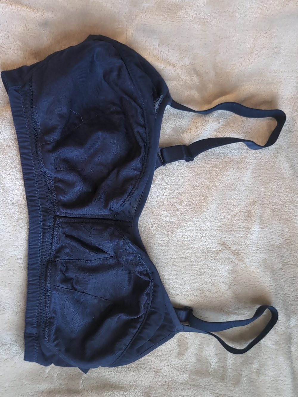 Understance Wireless Bra Sz 36 DD